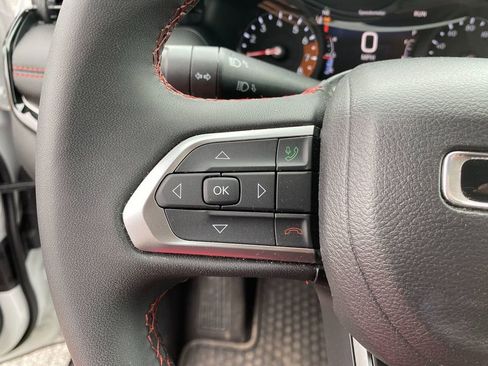 Used 2024 Jeep Compass Trailhawk image 16