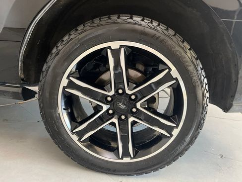 Used 2021 Ford Expedition Limited AWD/4WD image 15