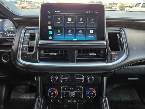 Used 2022 Chevrolet Suburban Z71 w/ Z71 Off-Road Package AWD/4WD image 33