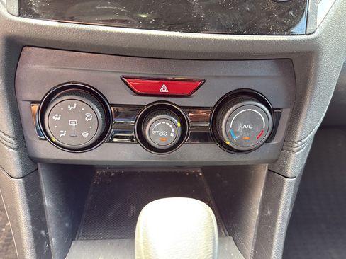 Used 2018 Subaru Crosstrek 2.0i AWD/4WD image 25