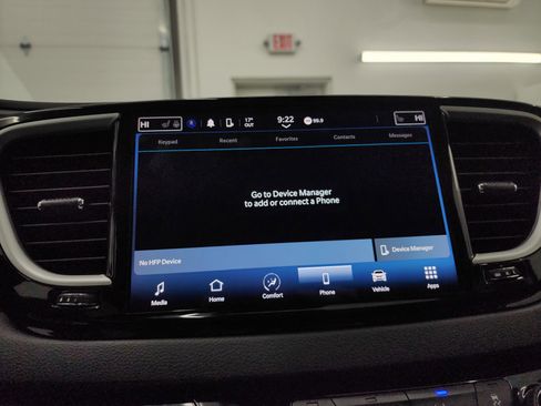 Used 2024 Chrysler Pacifica Touring-L image 47