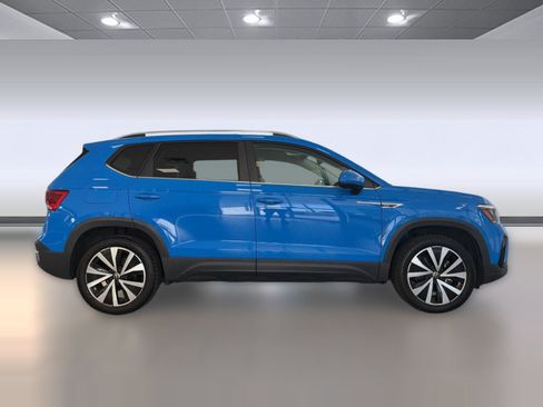 Used 2023 Volkswagen Taos SE FWD image 8