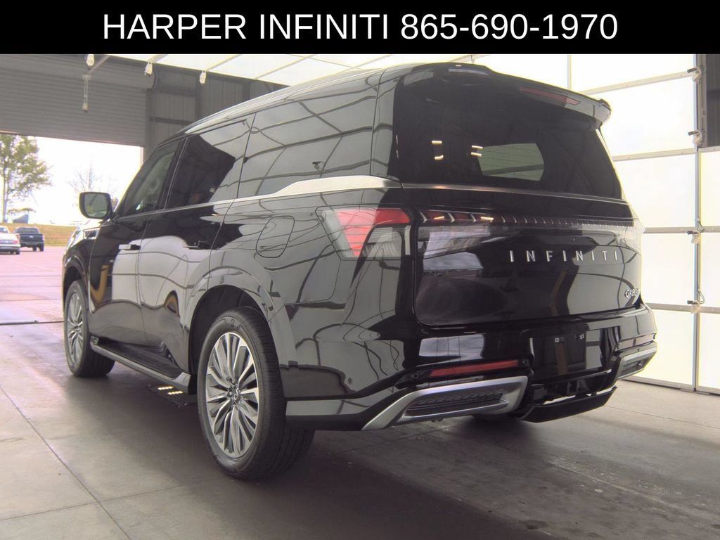 Used 2025 INFINITI QX80 Luxe AWD/4WD image 2