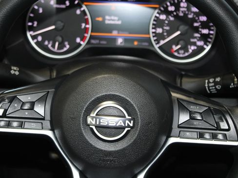 Used 2025 Nissan Sentra SV FWD image 13