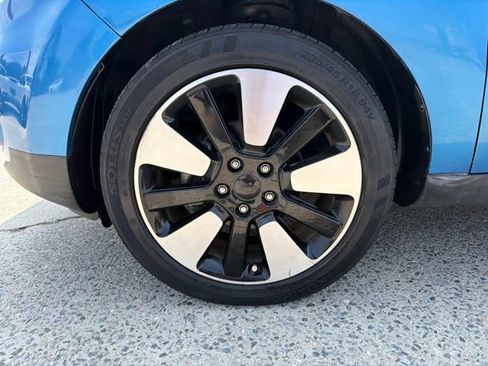 Used 2018 Kia Soul + FWD image 9