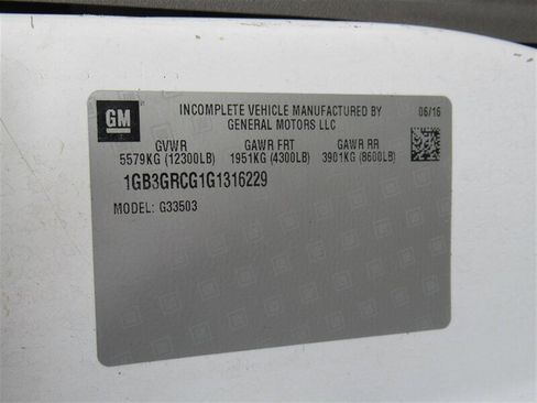 Used 2016 Chevrolet Express 3500 image 7