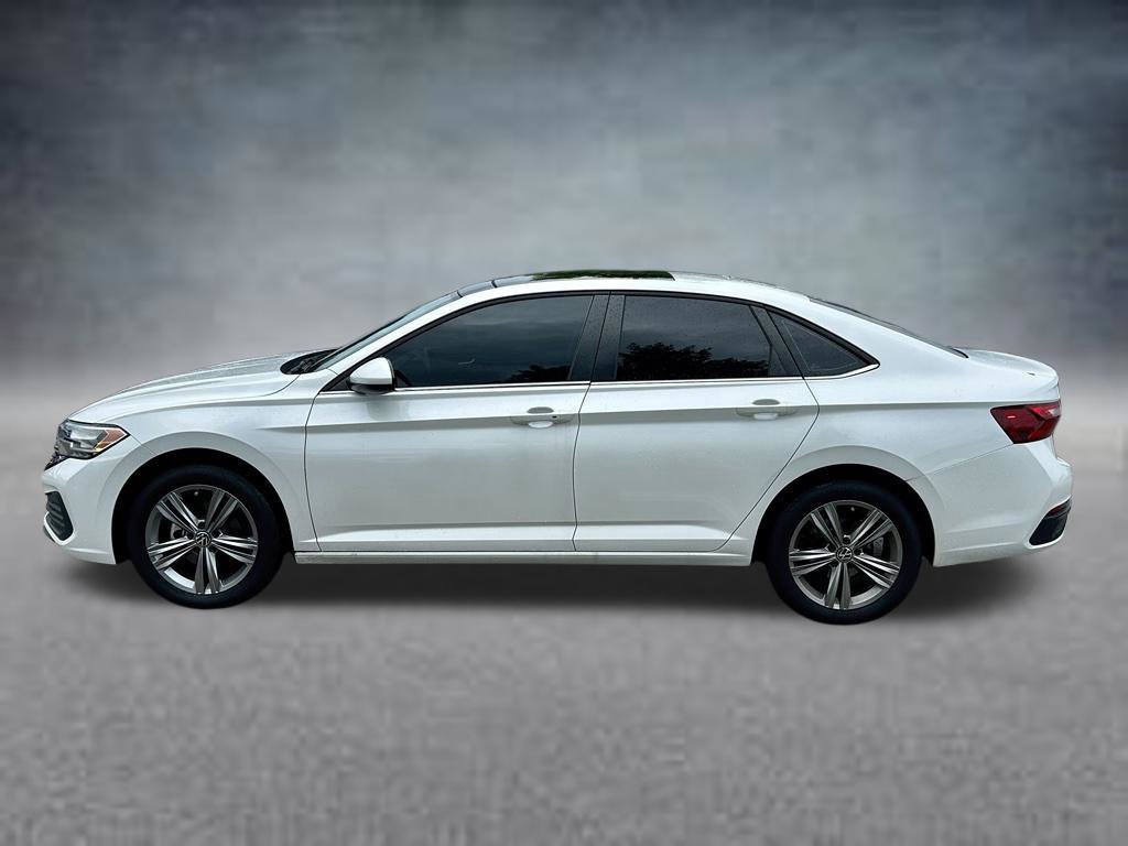Certified 2024 Volkswagen Jetta SE FWD image 8