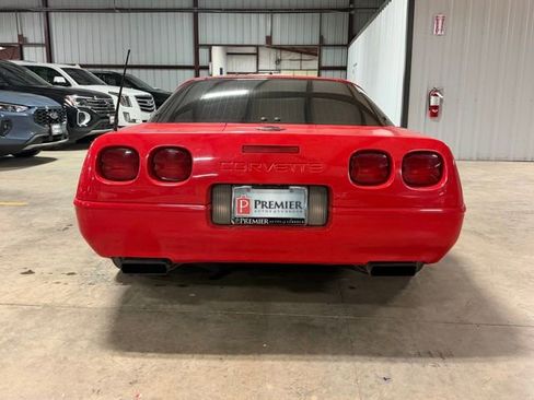 Used 1992 Chevrolet Corvette Coupe RWD image 7