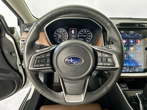 Used 2023 Subaru Outback Touring AWD/4WD image 11