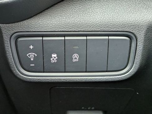 Used 2023 Kia Soul LX w/ Option Group 015 FWD image 25