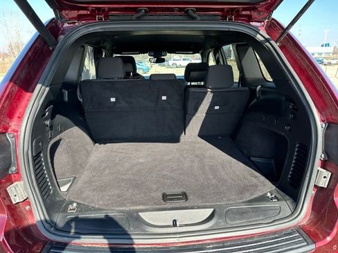 Used 2020 Jeep Grand Cherokee Laredo w/ Security & Convenience Group image 13