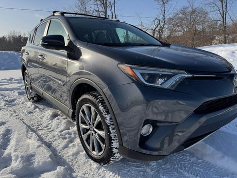 Used 2017 Toyota RAV4 Limited image 12