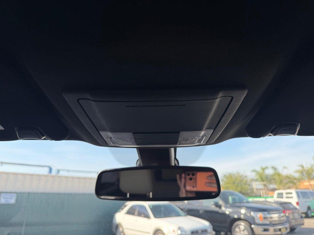Used 2018 Ford Explorer Limited w/ Ford Safe & Smart Package FWD image 36
