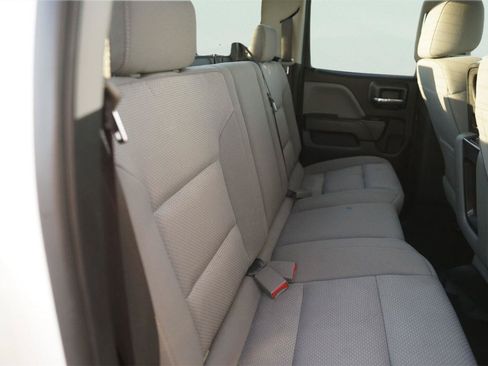 Used 2018 Chevrolet Silverado 1500 Custom w/ Custom Value Package RWD image 16