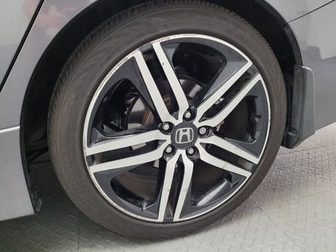 Used 2017 Honda Accord Sport image 31