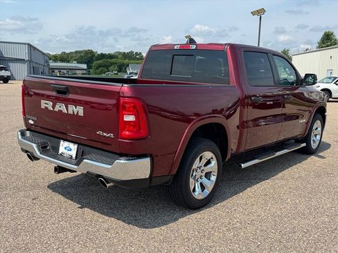 Used 2025 RAM 1500 Big Horn AWD/4WD image 4