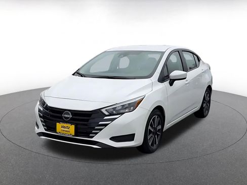 Used 2025 Nissan Versa SV image 7