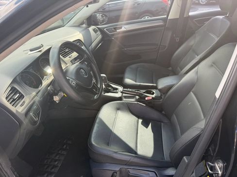 Used 2015 Volkswagen Golf S FWD image 8
