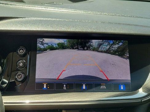 Used 2021 Buick Envision Essence w/ Technology Package I FWD image 27