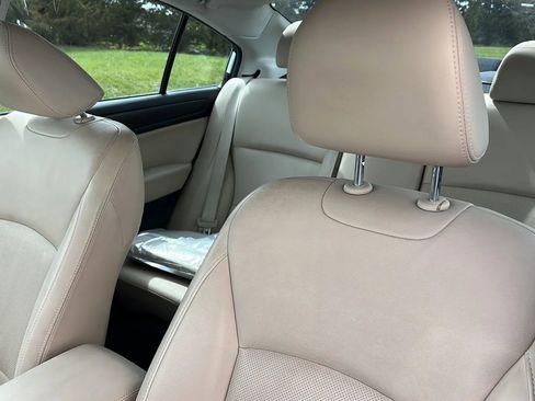 Used 2017 Subaru Legacy 2.5i Limited AWD/4WD image 11