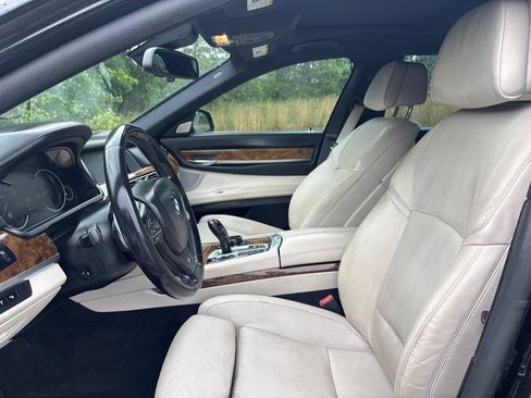 Used 2014 BMW 750Li RWD image 11