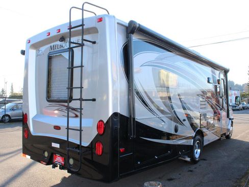 Used 2013 Ford E-450 and Econoline 450 Super Duty w/ Motorhome Prep Pkg image 7