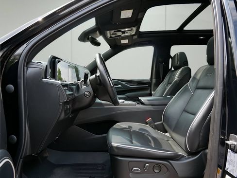 Used 2022 Cadillac Escalade Sport AWD/4WD image 10