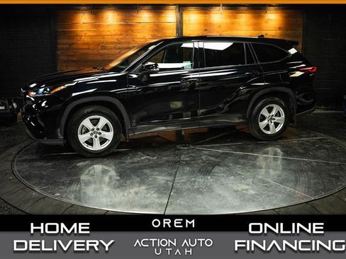 Used 2021 Toyota Highlander LE w/ Protection Package #3 (TMS) AWD/4WD image 1