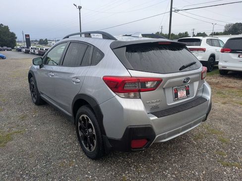 Used 2021 Subaru Crosstrek 2.0i Premium w/ Moonroof Package AWD/4WD image 5