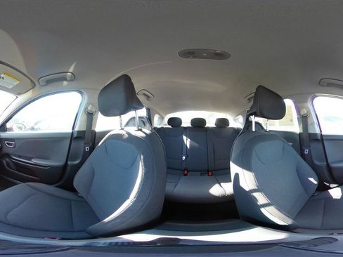 Used 2025 Kia K4 FWD image 42