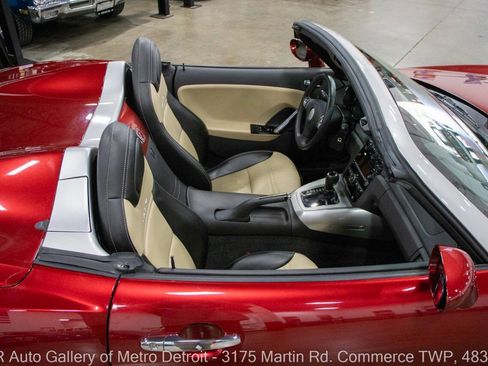 Used 2009 Saturn Sky Red Line image 15