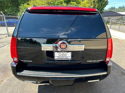 Used 2013 Cadillac Escalade Platinum image 6