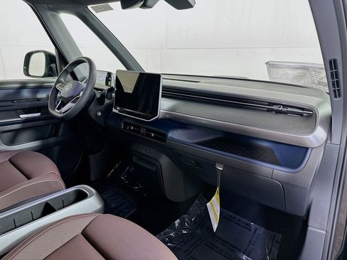 New 2025 Volkswagen ID. Buzz Pro S image 29