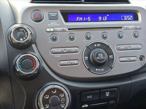Used 2011 Honda Fit Sport image 11