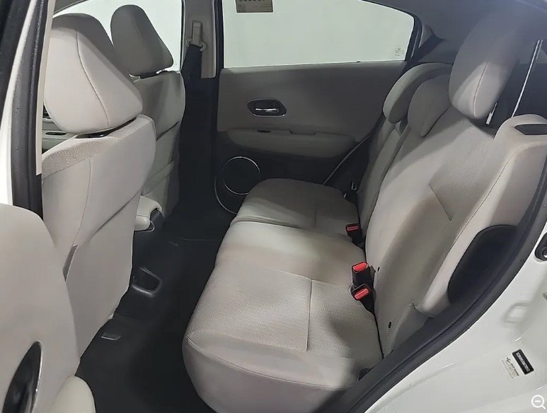 Used 2016 Honda HR-V EX image 10