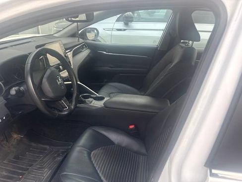 Used 2023 Toyota Camry SE w/ Cold Weather Package FWD image 11