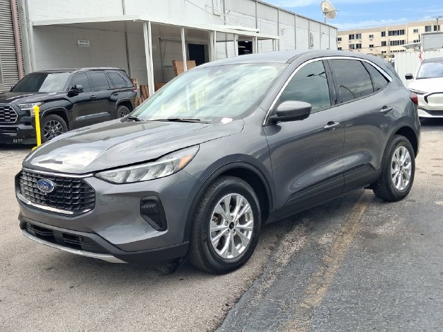 Used 2023 Ford Escape Active FWD image 2