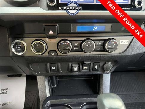 Certified 2022 Toyota Tacoma TRD Off-Road image 24