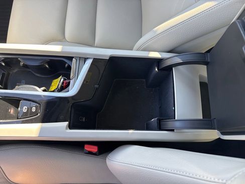 Certified 2023 Volvo XC60 B5 Plus w/ Protection Package Premier image 30