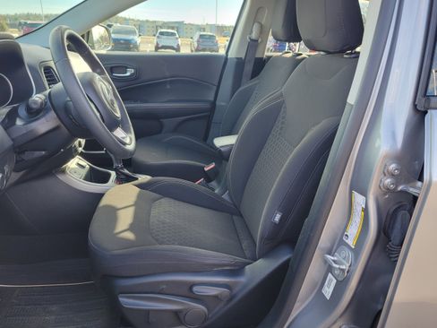 Used 2021 Jeep Compass Sport image 24