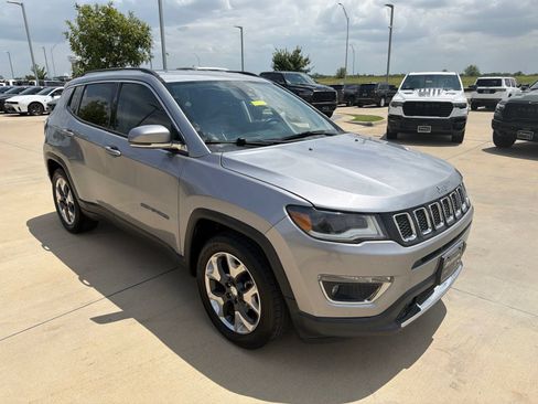 Used 2018 Jeep Compass Limited w/ Navigation Group FWD image 7