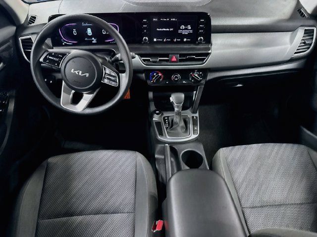 Used 2024 Kia Seltos LX AWD/4WD image 21