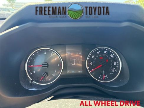 Used 2021 Toyota RAV4 LE AWD/4WD image 8
