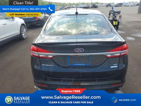 Used 2017 Ford Fusion SE w/ Equipment Group 201A FWD image 8