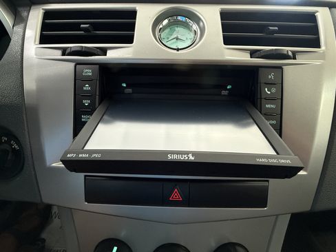 Used 2008 Chrysler Sebring Touring FWD image 24