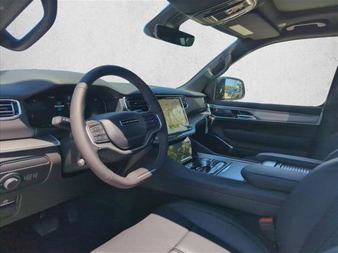New 2026 Jeep Grand Wagoneer Limited AWD/4WD image 2