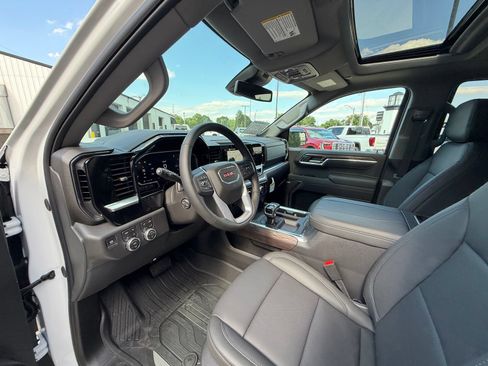 New 2026 GMC Sierra 1500 SLT w/ SLT Premium Plus Package AWD/4WD image 11