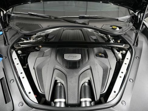 Used 2018 Porsche Panamera 4S AWD/4WD image 43