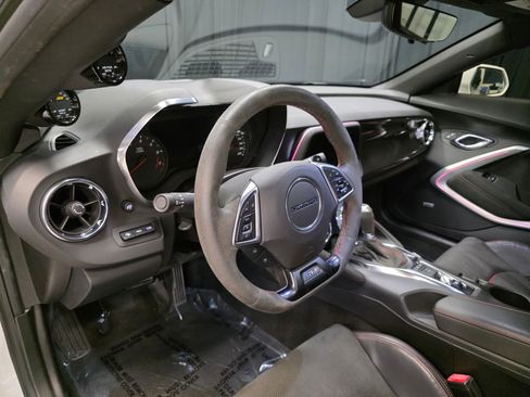 Used 2021 Chevrolet Camaro ZL1 RWD image 26