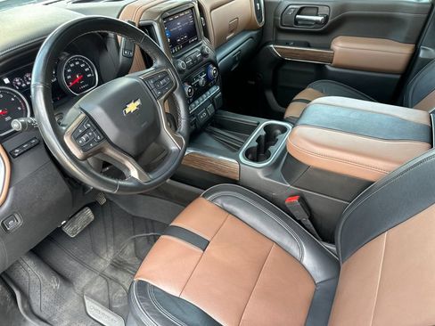 Used 2023 Chevrolet Silverado 2500 High Country AWD/4WD image 9
